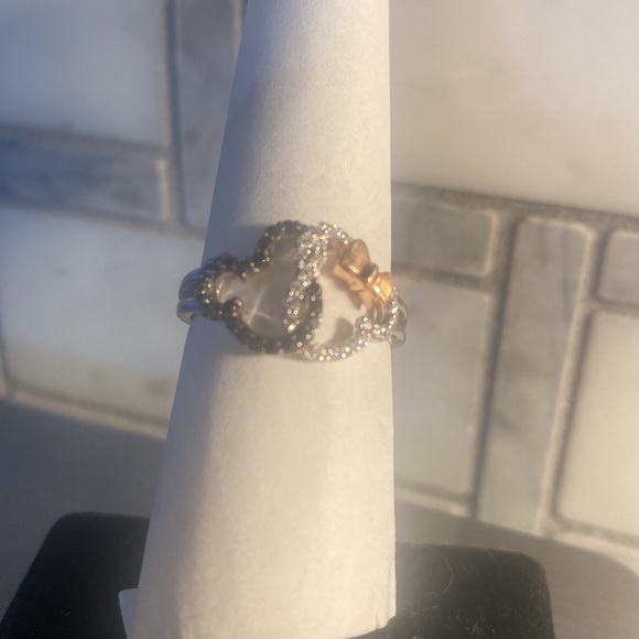 Ring - Picture 2 of 7